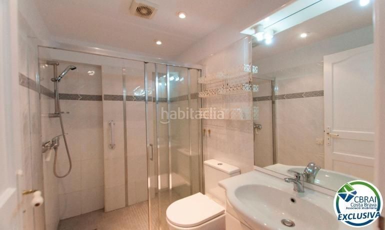 Foto a3b8da4a-6829-41f7-87f1-f770d50a406f. Casa amb calefacció aparcament a Nord Roses