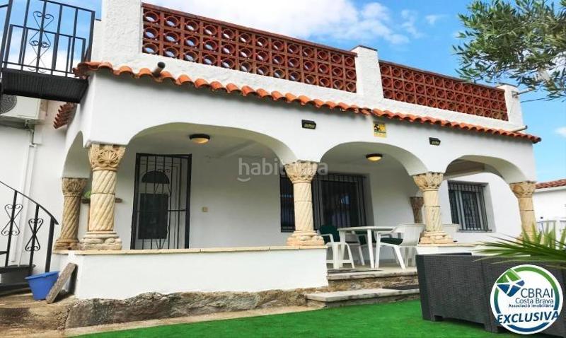 Foto d4cdddd5-6709-4bc6-96cc-df3523db8255. Casa amplia casa con piscina en venta en mas boscà en Roses