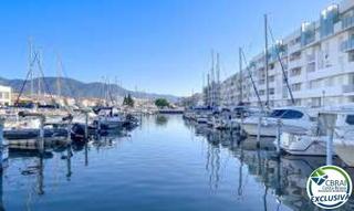 Apartament a Santa Margarida. Ático de 1 dormitorio con sótano y plaza de parking privada en v