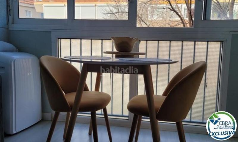 Foto da03c9de-24a6-4bc2-b436-44f373e4da42. Piccolo appartamento con riscaldamento in Centre Roses