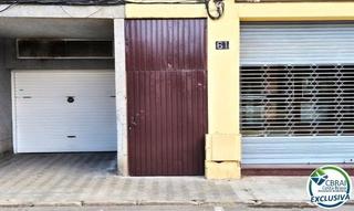 Autoparkplatz in Centre. Garaje moto en venta en roses y con 9 m2.