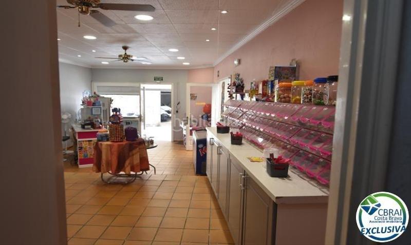 Foto 85b21b2f-3373-4430-ac27-77bb73bdecca. Locale commerciale in Centre Roses