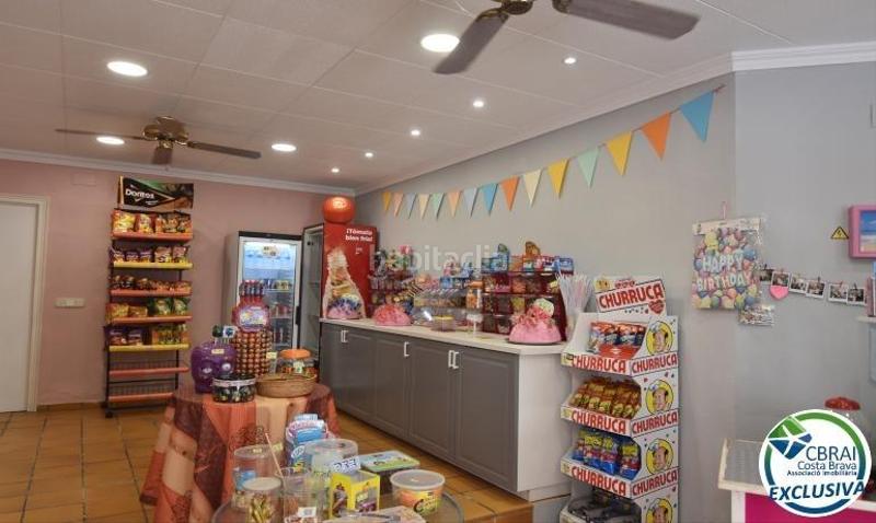 Foto ab270c48-1240-4d78-9b03-a24cf0515240. Locale commerciale in Centre Roses