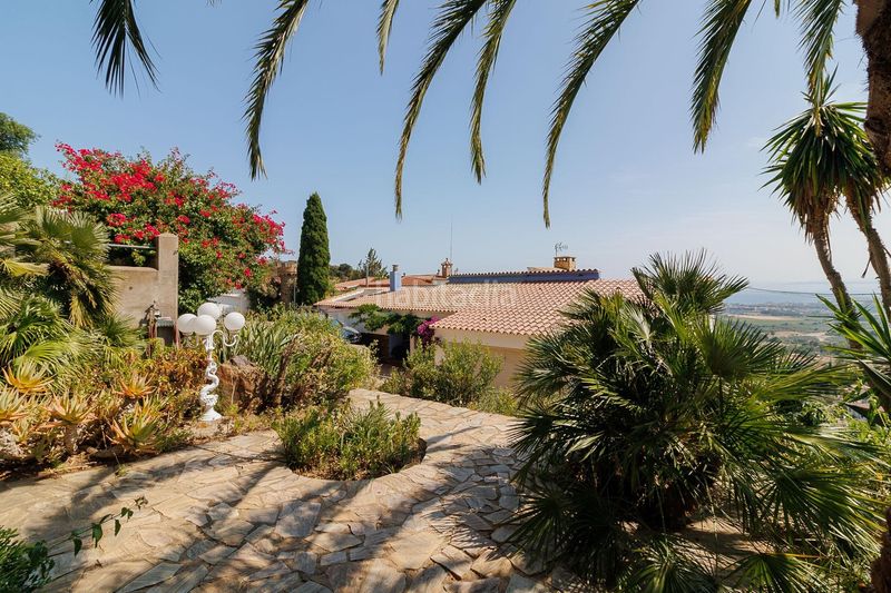 Foto b3126aaa-1cd8-4d26-9d0d-be9442af15d3. Casa amb calefacció aparcament piscina a Nord Roses