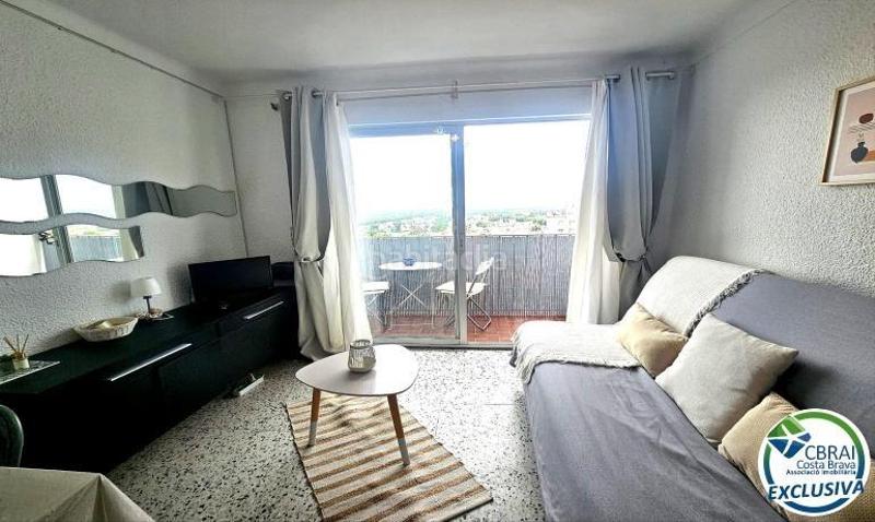 Foto 18d5b938-6c0e-4196-986f-f2978707e166. Estudio  con licencia turistica!! empruiabrava en Empuriabrava