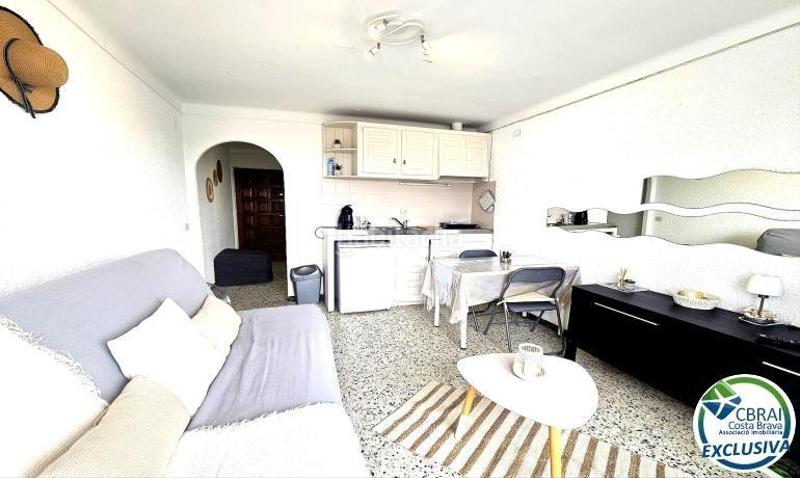 Foto 79779839-09b1-4f6a-b6b1-d09e51bff527. Estudio  con licencia turistica!! empruiabrava en Empuriabrava