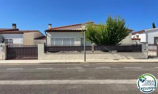 Piccolo appartamento in Santa Margarida. Bonita casa en plata baja, reformada, con jardín, terrazas, gara