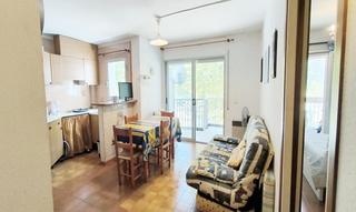Apartament a Peni. Apartamento de 1 habitación en venta en empuriabrava  excelente
