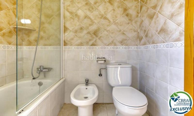 Foto 856d3543-bcb8-4892-bd61-77352770af1d. Ático  estilo dúplex con vistas preciosas a 150m de la playa en Roses