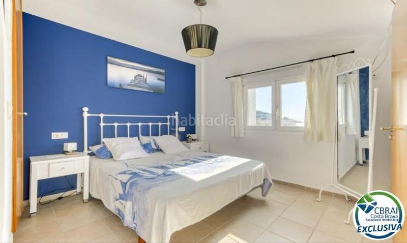 Foto 927fe5e7-b4bb-400b-97f8-2732ee53411d. Ático  estilo dúplex con vistas preciosas a 150m de la playa en Roses