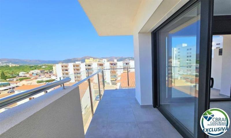 Foto 871255e0-f7a2-4e92-9535-25e37fb9b7ad. Apartamento  de obra nueva en venta en Roses