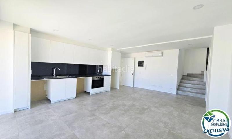 Foto d9f3538b-9cc1-48ca-b582-d73f1d67bedd. Apartamento  de obra nueva en venta en Roses
