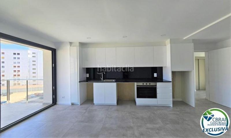 Foto f69b5860-479b-4e25-92ee-a3174d46b546. Apartamento  de obra nueva en venta en Roses