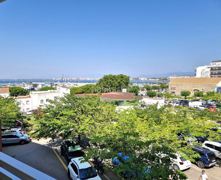 Foto c2ef297e-31ad-46d5-a0e6-8c59e7e31915. Apartament a Puig Rom-Canyelles-Almadrava Roses