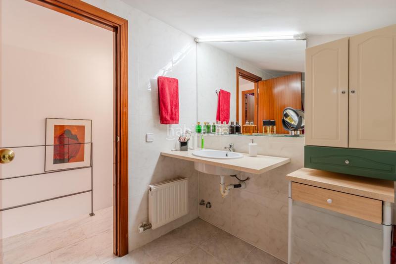 Foto 25ac186c-e04e-49fc-a036-4fb465218a23. Dúplex se vende dúplex en la zona de sant pau !! en Girona