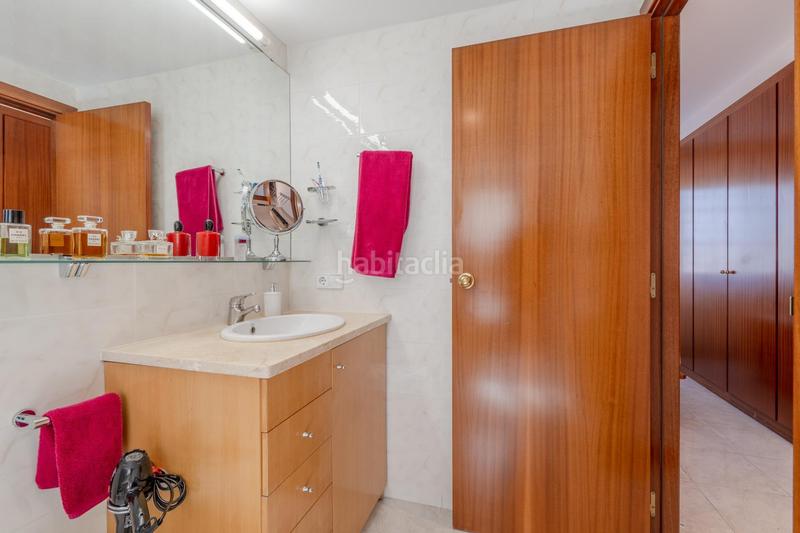 Foto 74554c7f-88b8-4fc6-8e2f-0bd5fd00be73. Dúplex se vende dúplex en la zona de sant pau !! en Girona