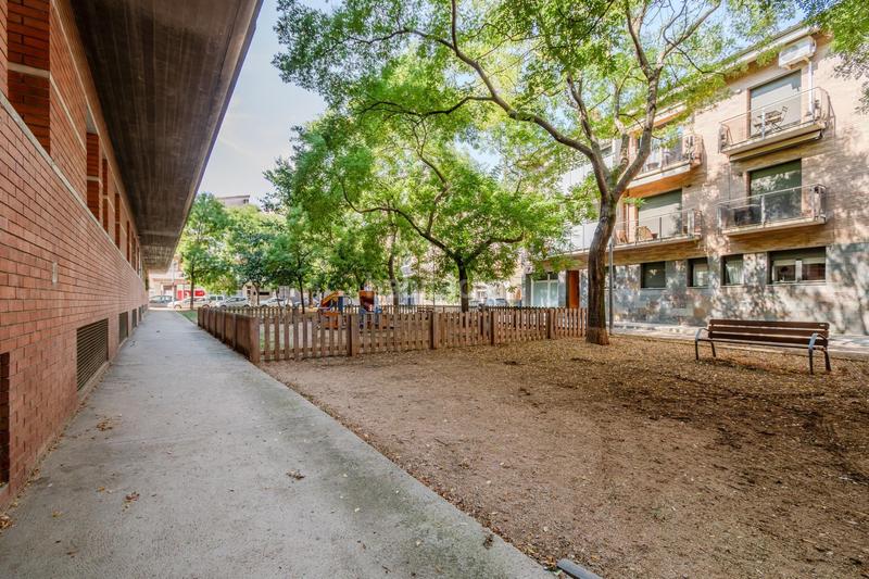 Foto ccad744c-715a-4780-99f0-170ec158a06a. Dúplex se vende dúplex en la zona de sant pau !! en Girona
