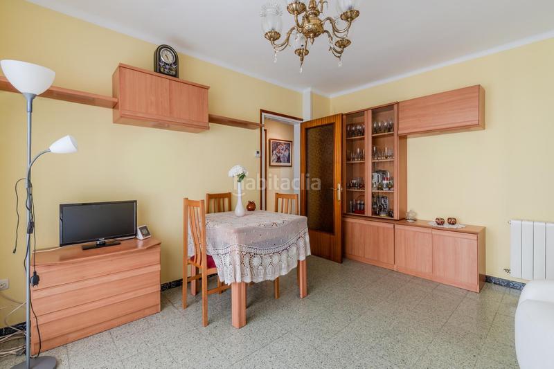 Foto f455eeb9-0a26-452a-8b16-db173993238d. Piso se vende piso de 3 habitaciones en can gibert de plà!! en Girona
