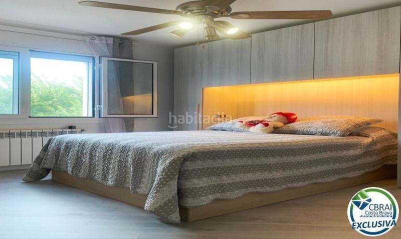Foto 2c52f78f-4cc9-4d44-a655-1b18f9f36c12. Apartamento amplio piso en venta a 100 metros del mar en Roses