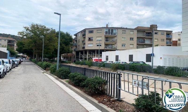 Foto 46d3f742-7bc6-4282-a34e-38386bf6c4c0. Apartamento amplio piso en venta a 100 metros del mar en Roses
