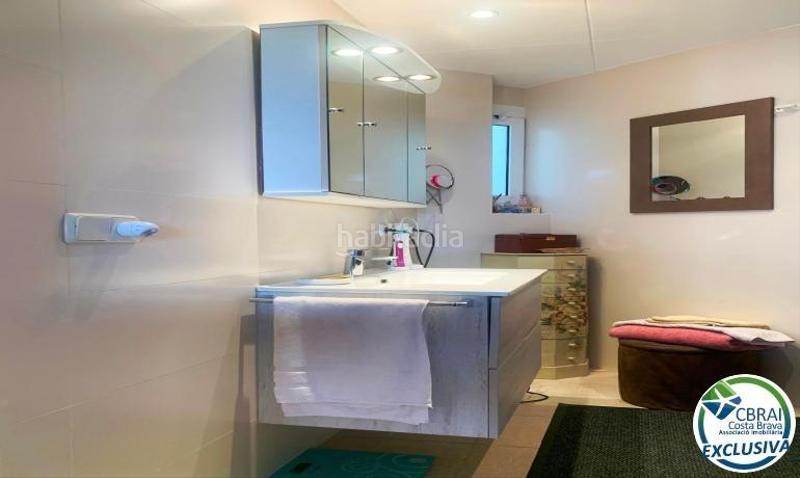 Foto 62f82aa0-2d13-406a-983b-7e3b59ac5bee. Apartamento amplio piso en venta a 100 metros del mar en Roses