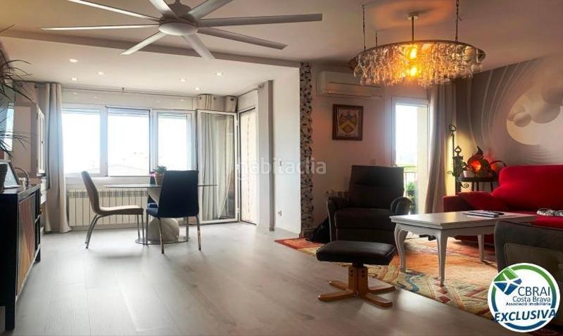 Foto 988ee6cb-8595-489f-8638-bc6505d74023. Apartamento amplio piso en venta a 100 metros del mar en Roses