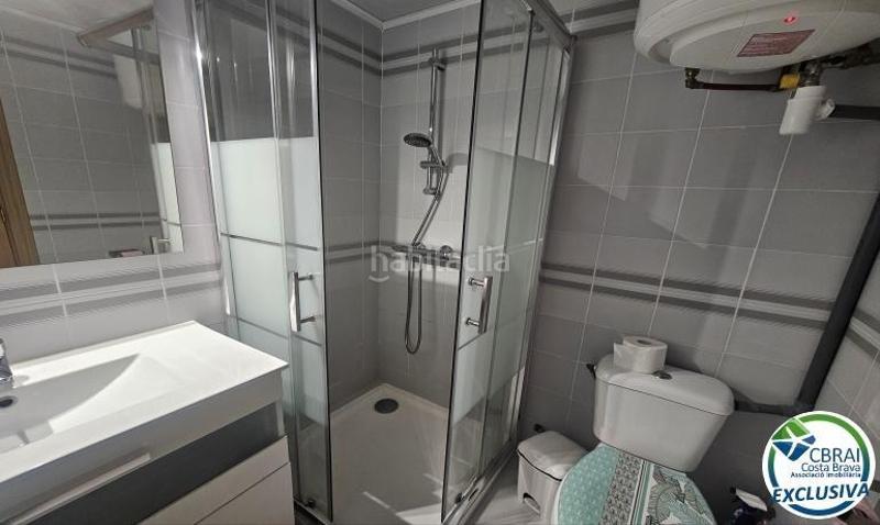 Foto 949d9675-1a44-4051-9b8f-ee7fc55de956. Estudio  con licencia turistica a 50m playa empruiabrava en Empuriabrava