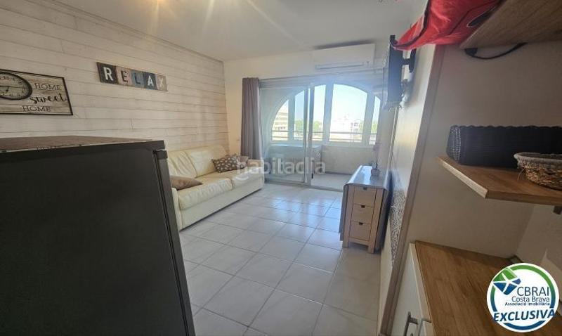 Foto af345555-ef0a-404d-9ae2-76a24dd95ff9. Estudio  con licencia turistica a 50m playa empruiabrava en Empuriabrava