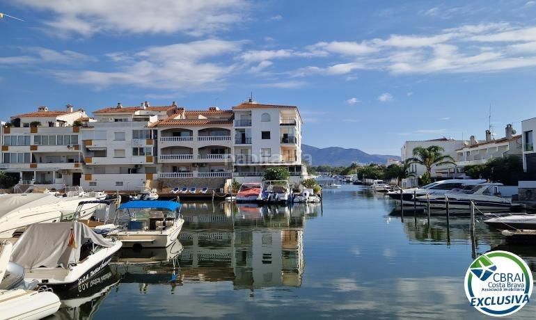 Foto dba43ab5-5bd2-49ed-876f-ed6e3a782501. Apartament amb aparcament a Port Banyuls - Port Alegre - Port Empordà Empuriabrava