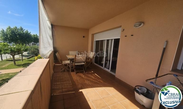 Foto 1313470e-5946-4104-bd5b-a83928bdef03. Apartament amb aparcament a Alberes Empuriabrava