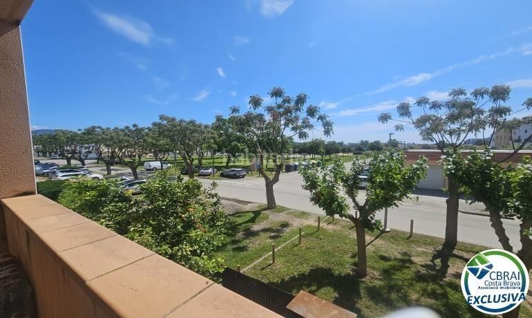 Foto dcf32b42-29e8-43b9-a2bb-6155b8257bc5. Apartament amb aparcament a Alberes Empuriabrava