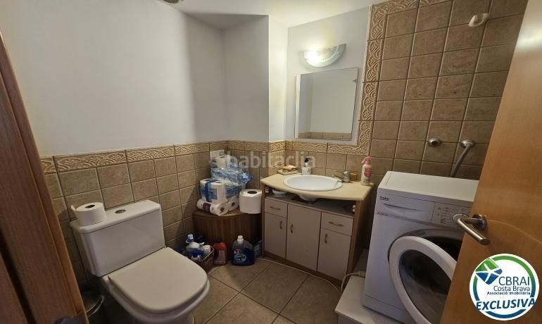 Foto ecf3a609-d05b-44a0-8805-fbf0cdd1aa34. Apartament amb aparcament a Alberes Empuriabrava