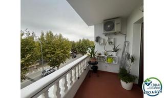 Apartament a Alberes. Bonito piso en venta en la zona comercial de empuriabrava