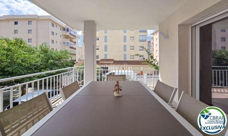 Foto 26bc9104-b913-444c-b467-dcc34f14a224. Haus mit parking in Santa Margarida Roses