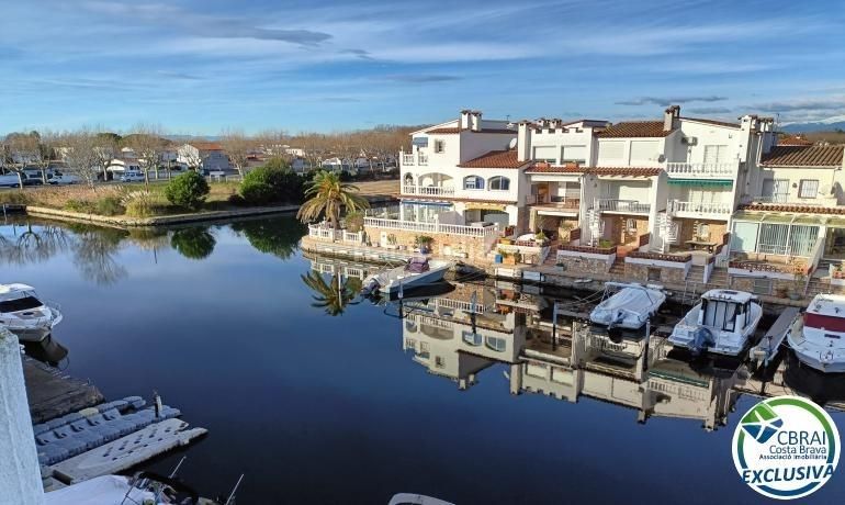 Foto 74723f5e-8a91-4108-b394-55d1655f35d8. Apartament amb calefacció a Alberes Empuriabrava
