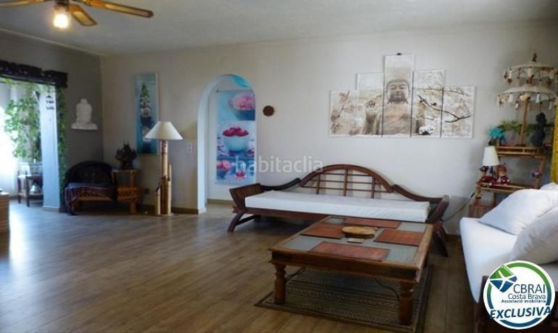 Foto 0fafcb1b-1af0-49c8-81d4-d01156120bc5. Apartament amb aparcament a Carmençó Empuriabrava