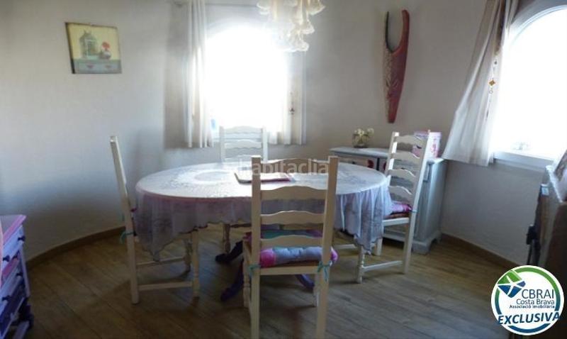 Foto d639346f-3558-4fdc-9814-550efddeaad8. Apartament amb aparcament a Carmençó Empuriabrava