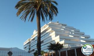 Apartament a Santa Margarida. Apartamento con licencia turística en roses, 2 habitaciones, 53