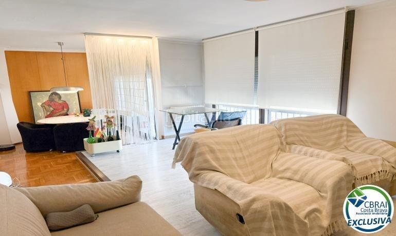 Foto 1c4f2d18-6a35-459c-977d-faf6cf53352c. Apartamento piso en venta en Centre Figueres