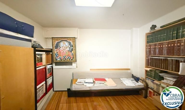 Foto 879dda46-5f66-42ad-ab77-221c0bbd1993. Apartamento piso en venta en Centre Figueres