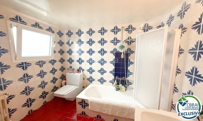 Foto 993918c4-cec0-4e6f-84ab-d54ca77078e9. Apartamento piso en venta en Centre Figueres