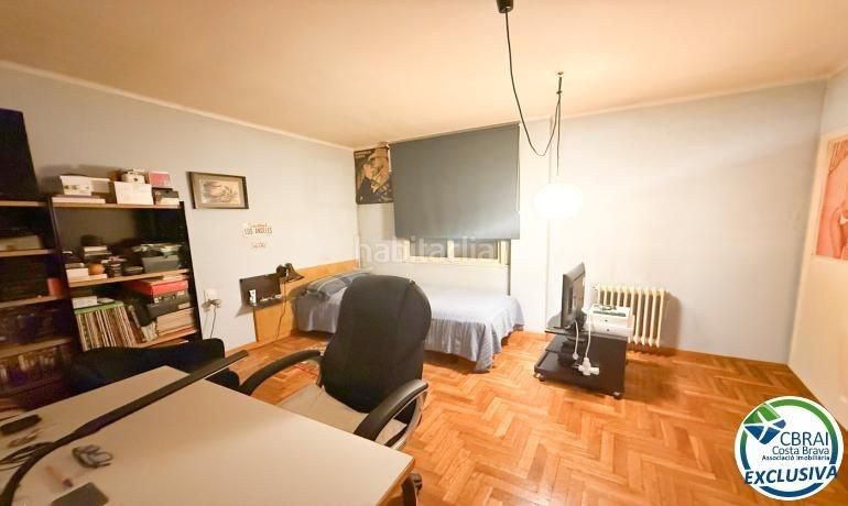 Foto edfebabe-19f8-471d-a229-b77cab0c3185. Apartamento piso en venta en Centre Figueres