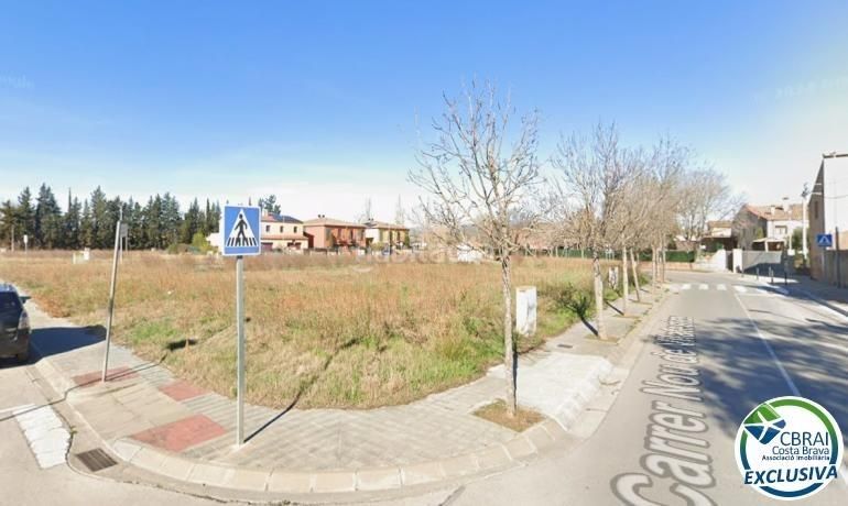 Foto a3866851-13f3-4006-abe6-829c16d61a0d. Terreny residencial a Vilatenim Figueres