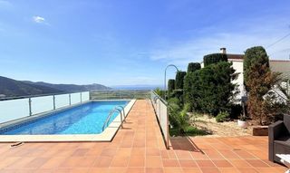 Casa en Carrer d'albacete 30. Villa panorámica con vistas al mar, piscina privada y gran jardí