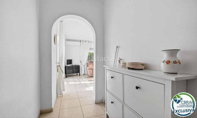 Foto 03ff81b9-8bd1-485f-8d8c-27b97b52980f. Apartament amb aparcament a Nord Roses