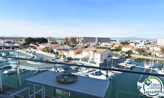 Apartament a Calle del cap de la gola 28. Encantador apartamento con licencia tur�stica y vistas al canal