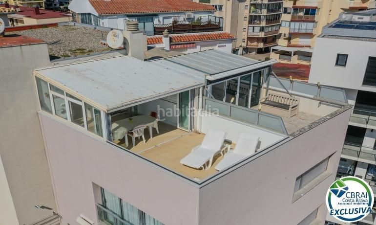 Foto bc82e334-fd8f-4815-8109-2441e8f109fa. Apartament amb aparcament piscina a Santa Margarida Roses