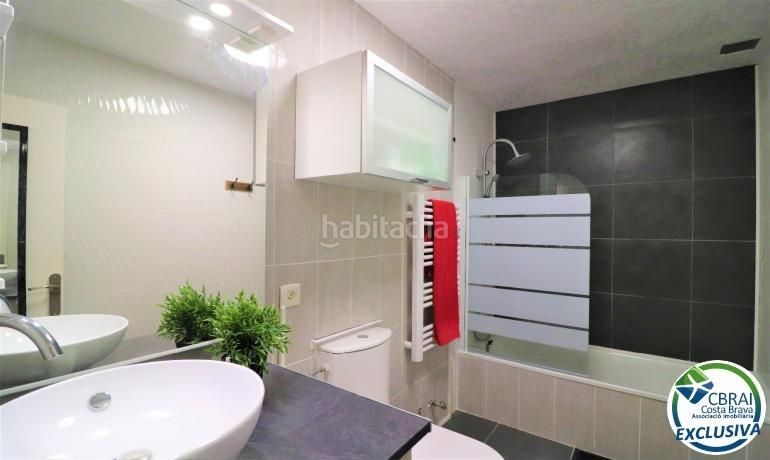 Foto f3281d5a-6683-454e-88a6-b71d6d437381. Apartament amb aparcament a Puig Rom-Canyelles-Almadrava Roses