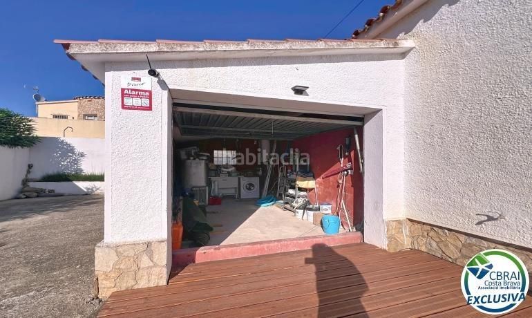 Foto 61d2d323-be3f-4972-81ea-1a07c5998407. Casa amb aparcament piscina a Alberes Empuriabrava