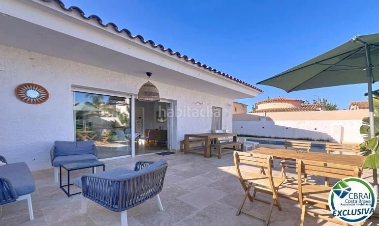 Foto abd53f8f-7db3-499c-a33e-fdb29088477e. Casa amb aparcament piscina a Alberes Empuriabrava